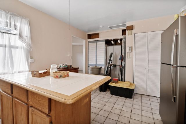 8132 Sycamore Avenue, Highland, IN 46322