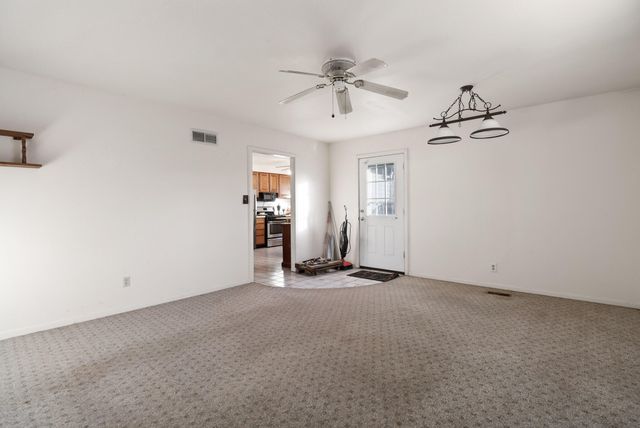 8132 Sycamore Avenue, Highland, IN 46322