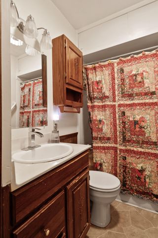 8132 Sycamore Avenue, Highland, IN 46322