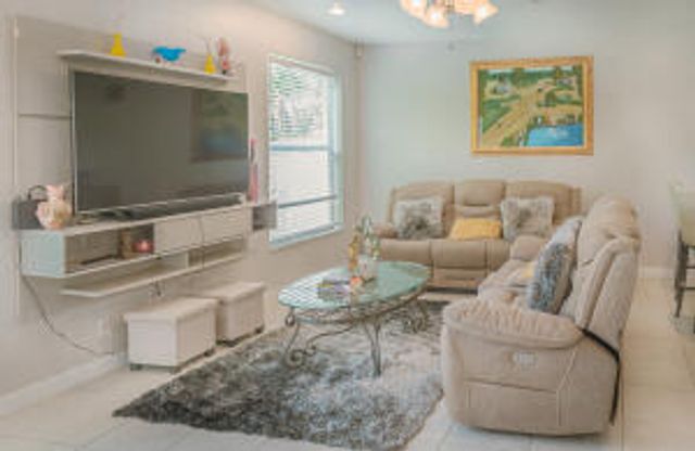 6524 Compass Rose Court, West Palm Beach, FL 33411