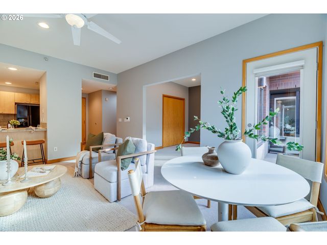 300 W 8TH St W 236E, Vancouver, WA 98660