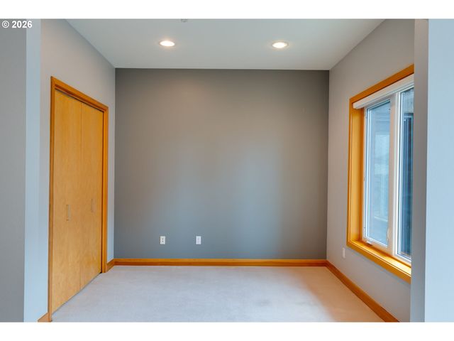 300 W 8TH St W 236E, Vancouver, WA 98660