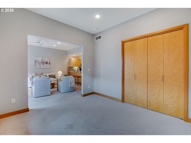 300 W 8TH St W 236E, Vancouver, WA 98660