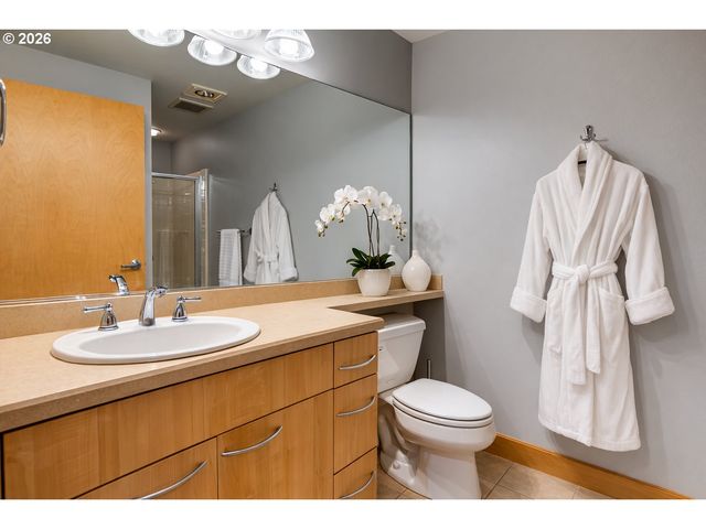 300 W 8TH St W 236E, Vancouver, WA 98660