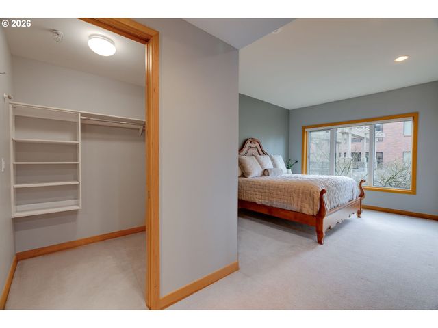 300 W 8TH St W 236E, Vancouver, WA 98660