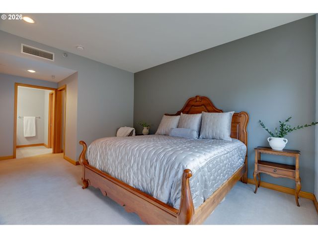 300 W 8TH St W 236E, Vancouver, WA 98660