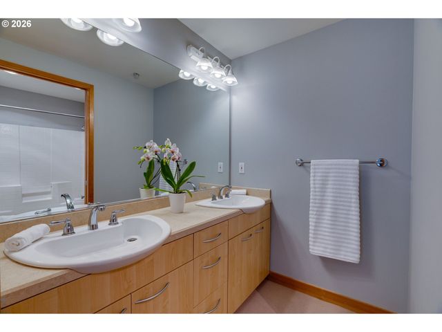 300 W 8TH St W 236E, Vancouver, WA 98660