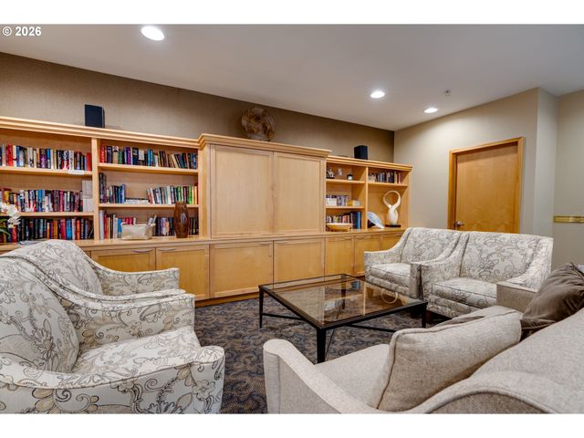 300 W 8TH St W 236E, Vancouver, WA 98660