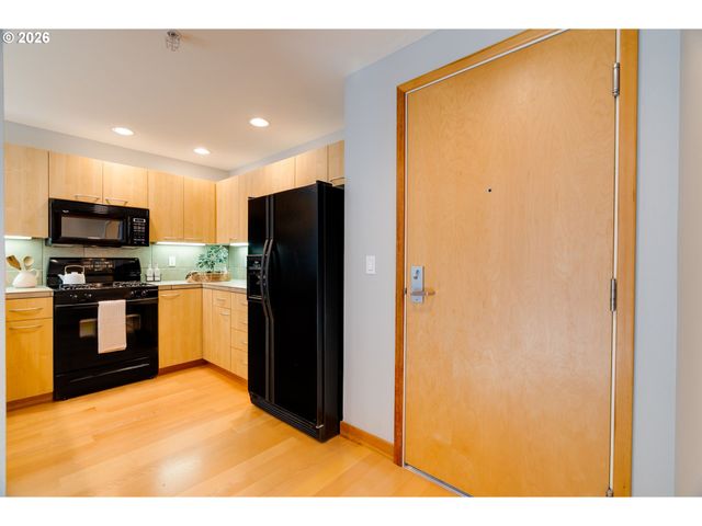 300 W 8TH St W 236E, Vancouver, WA 98660