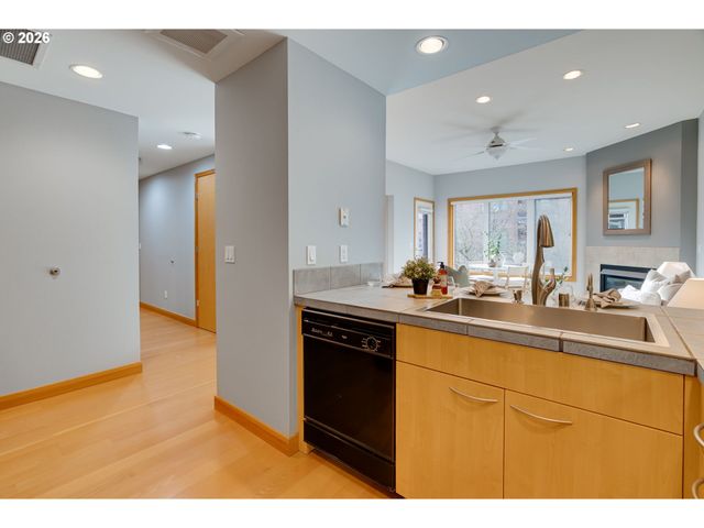 300 W 8TH St W 236E, Vancouver, WA 98660