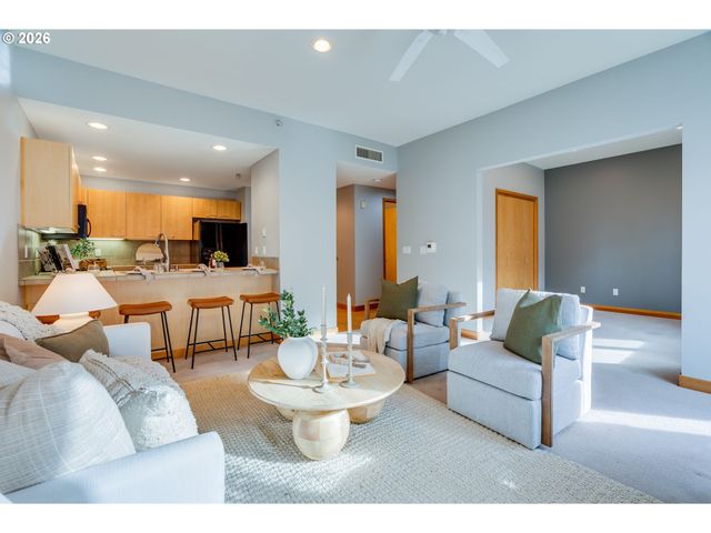 300 W 8TH St W 236E, Vancouver, WA 98660