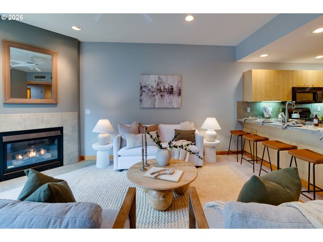 300 W 8TH St W 236E, Vancouver, WA 98660