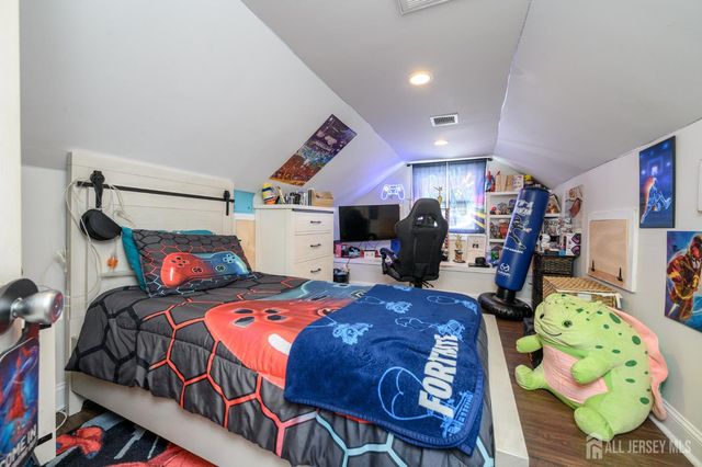 86 Leber Avenue, Carteret, NJ 07008