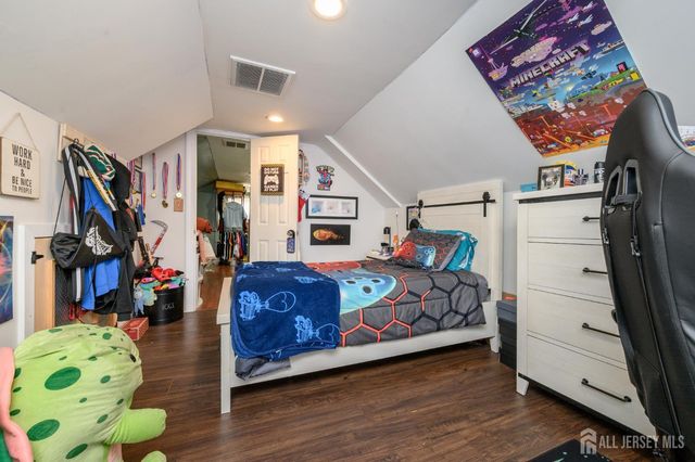 86 Leber Avenue, Carteret, NJ 07008