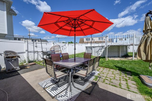 86 Leber Avenue, Carteret, NJ 07008