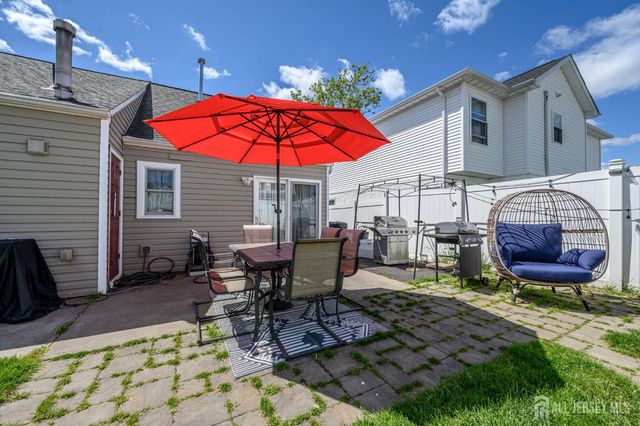 86 Leber Avenue, Carteret, NJ 07008