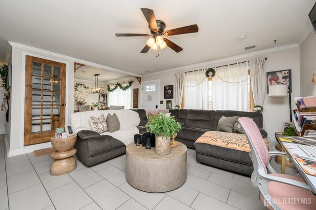 86 Leber Avenue, Carteret, NJ 07008