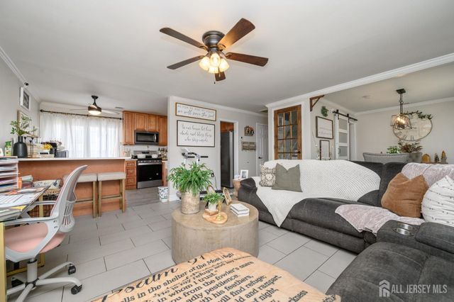 86 Leber Avenue, Carteret, NJ 07008