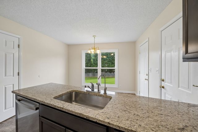 2687 Blue Willow Ct, Clarksville, TN 37042