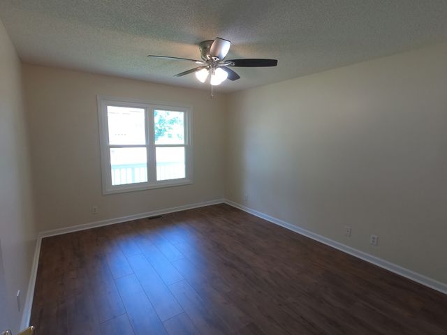 2687 Blue Willow Ct, Clarksville, TN 37042