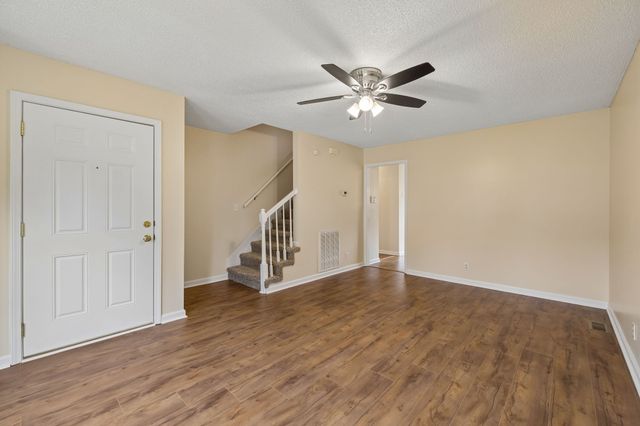 2687 Blue Willow Ct, Clarksville, TN 37042