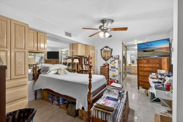 1213 12th Terrace, Palm Beach Gardens, FL 33418