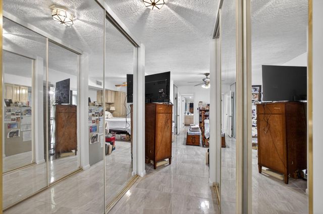 1213 12th Terrace, Palm Beach Gardens, FL 33418