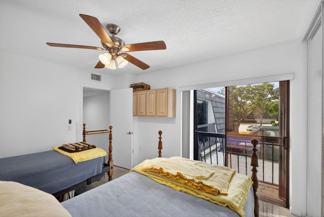 1213 12th Terrace, Palm Beach Gardens, FL 33418