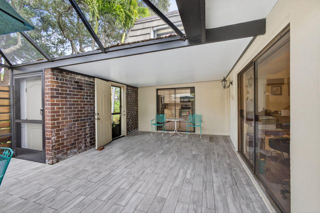 1213 12th Terrace, Palm Beach Gardens, FL 33418