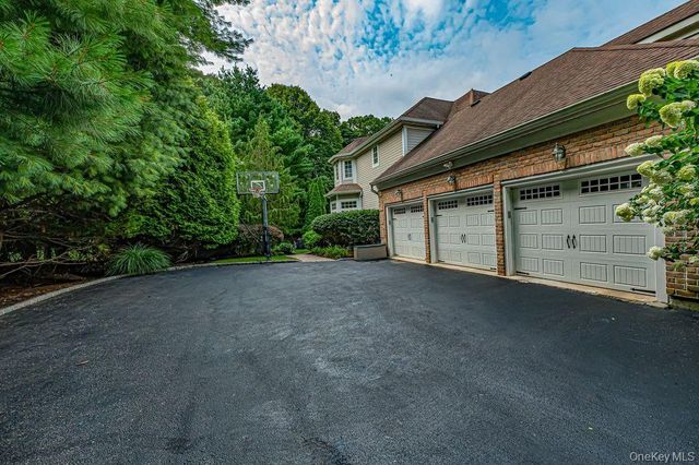 9 Fox Meadow Lane, Head Of The Harbor, NY 11780