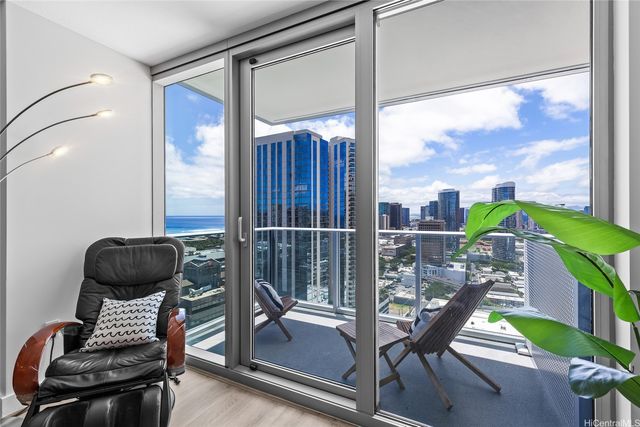 629 Keeaumoku Street 2810, Honolulu, HI 96814