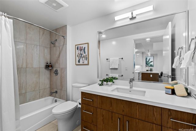 629 Keeaumoku Street 2810, Honolulu, HI 96814