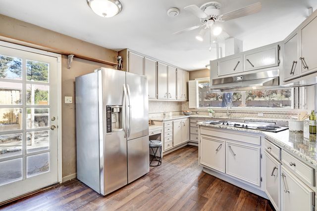 1320 Stagecoach Lane SE, Albuquerque, NM 87123