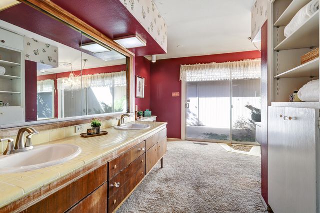 1320 Stagecoach Lane SE, Albuquerque, NM 87123