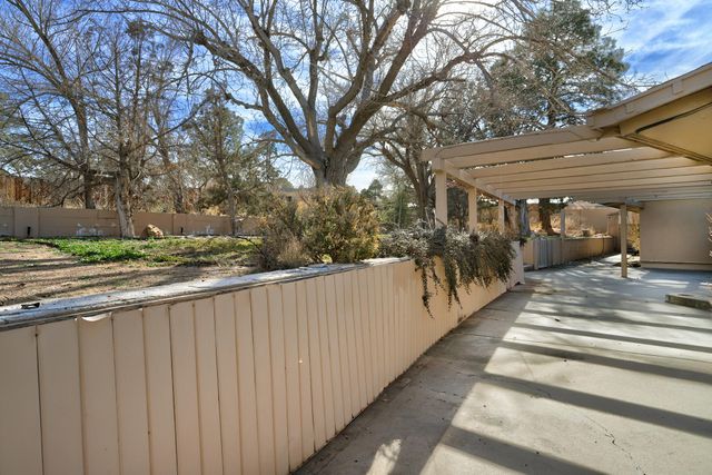 1320 Stagecoach Lane SE, Albuquerque, NM 87123