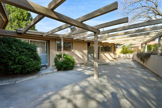 1320 Stagecoach Lane SE, Albuquerque, NM 87123