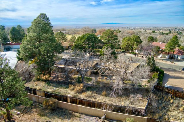 1320 Stagecoach Lane SE, Albuquerque, NM 87123