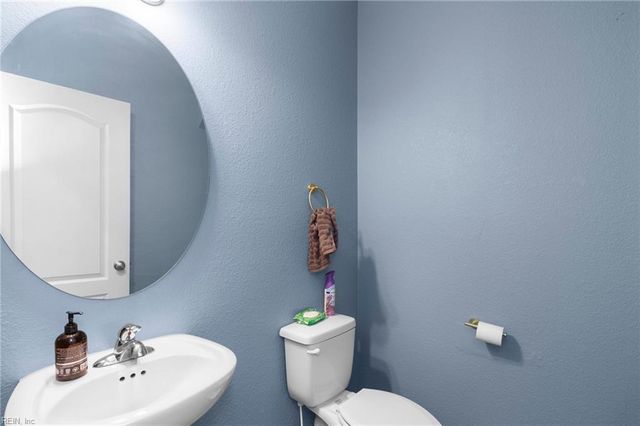 2160 Redgate DR, Suffolk, VA 23434