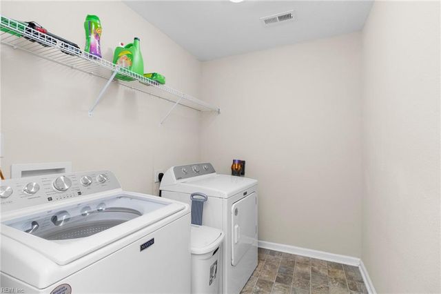 2160 Redgate DR, Suffolk, VA 23434