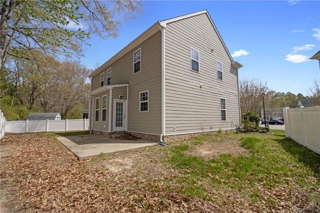 2160 Redgate DR, Suffolk, VA 23434