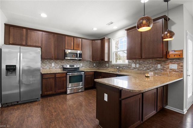 2160 Redgate DR, Suffolk, VA 23434