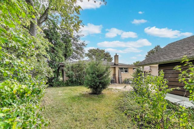 738 N Parker Street, Elmhurst, IL 60126