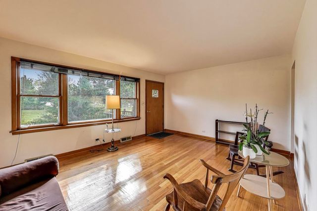 738 N Parker Street, Elmhurst, IL 60126