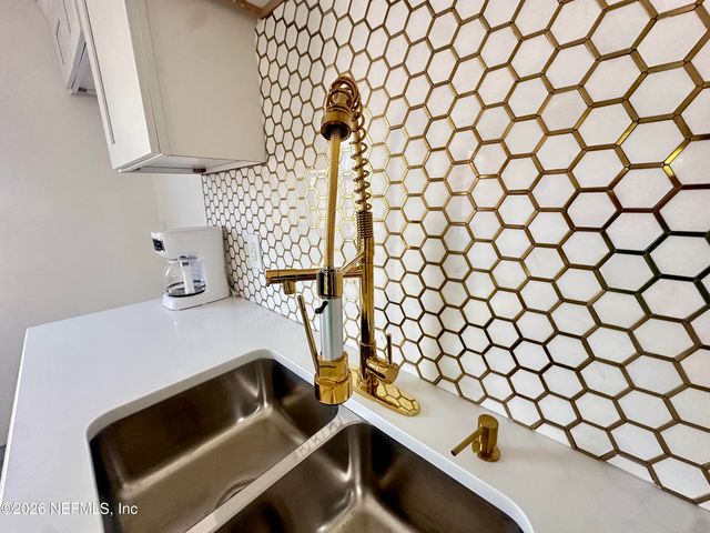 11335 WINGATE Road N, Jacksonville, FL 32218