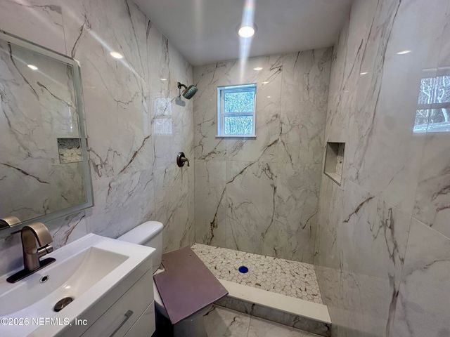 11335 WINGATE Road N, Jacksonville, FL 32218