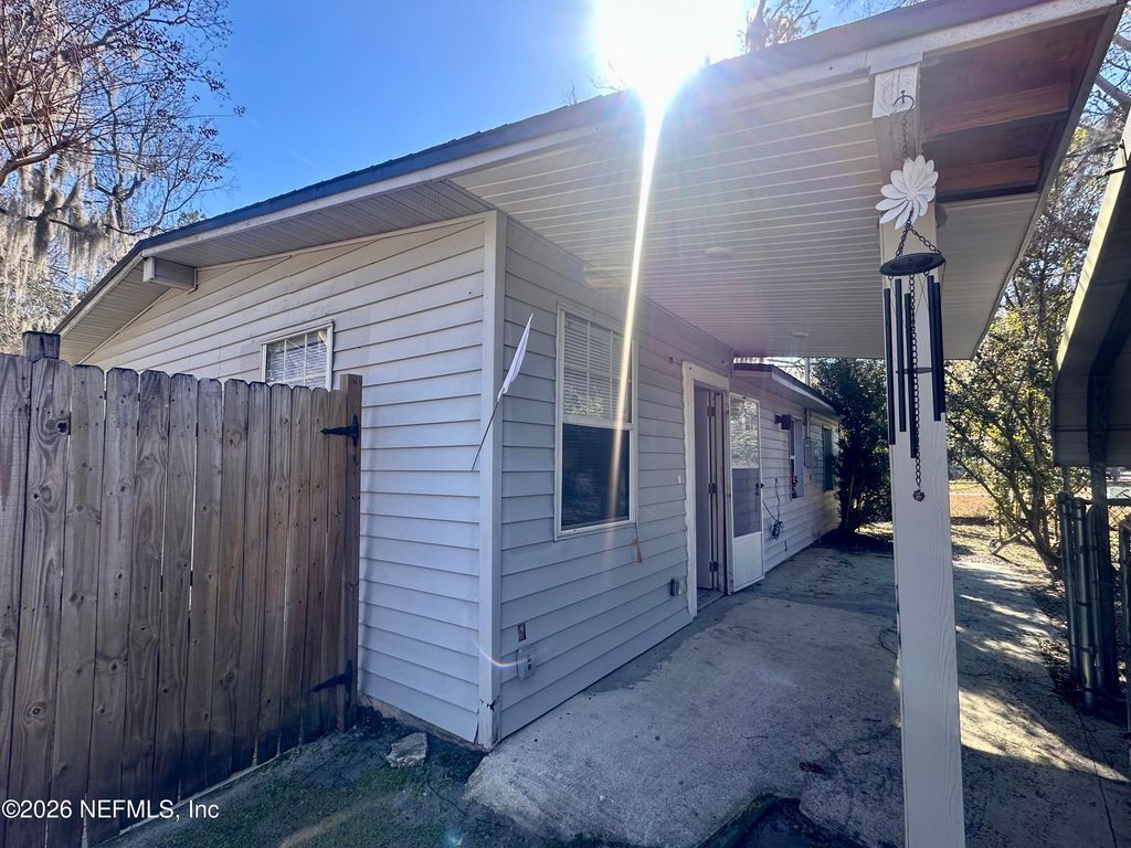 11335 WINGATE Road N, Jacksonville, FL 32218