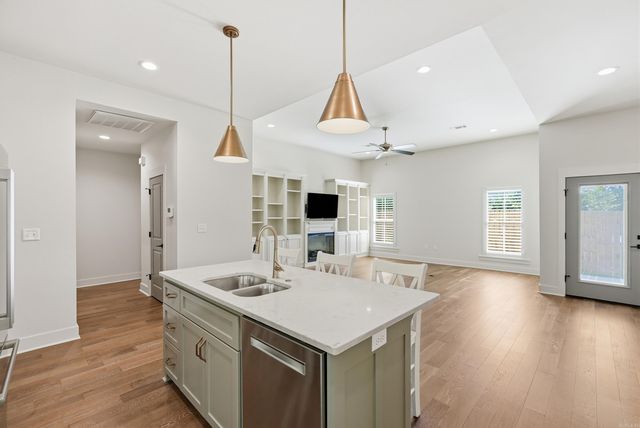 940 Woodland Cove, Conway, AR 72034