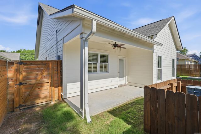 940 Woodland Cove, Conway, AR 72034