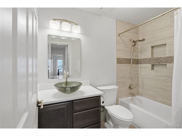 999 S Telluride St, Aurora, CO 80017
