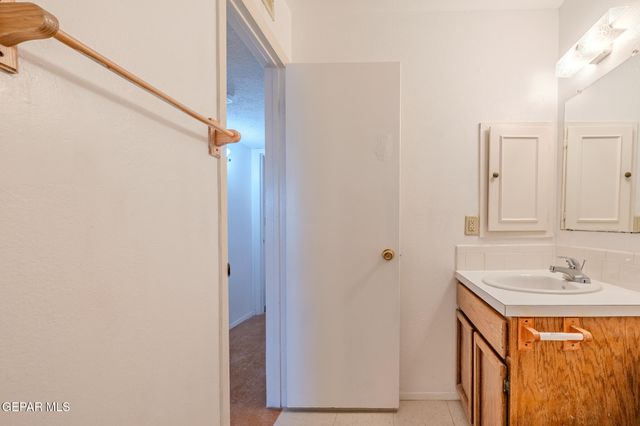 10724 ONYXSTONE Street, El Paso, TX 79924